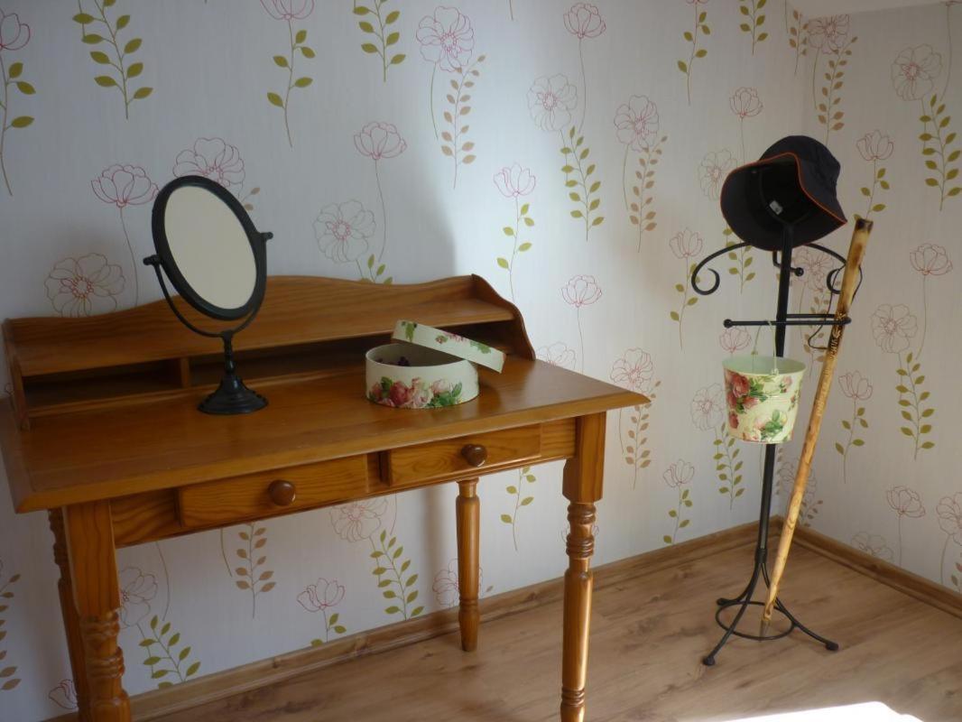 Bed and Breakfast Ferme Du Pigeonnier Montceau-et-Echarnant Exterior foto